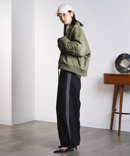 ROSE BUD（ローズバッド）の「(GENE HEAVENS)PANEL SHORT MA1（MA-1・レディース・オリーブ/ブラック/オフホワイト・ONE SIZE）」の11枚目の写真