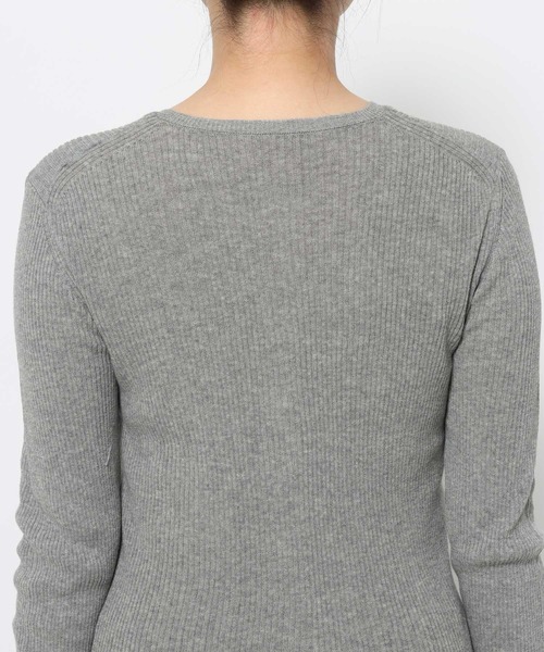 mysty woman(ミスティウーマン)の「レイヤード風リブカーディガンLS 659861(ニット/セーター・レディース・オフホワイト/グレー/ネイビー・FREE)」の14枚目の写真