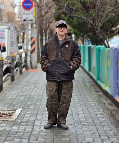 A NOTHING（アナッシング）の「VINTAGE CAMOUFLAGE SWEAT PANTS (Charcoal)（スウェットパンツ・レディース・その他・MEDIUM/LARGE）」の3枚目の写真