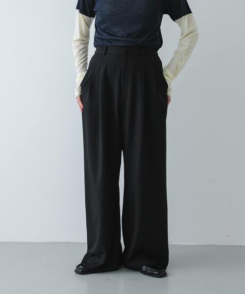 SENSE OF PLACE by URBAN RESEARCH(センスオブプレイスバイアーバンリサーチ)の「『イージーケア/速乾/UVカット/接触冷感』ツータックルーズスラックス(スラックス・レディース・グレー/ブラック/ベージュ・LARGE/MEDIUM/SMALL)」の1枚目の写真