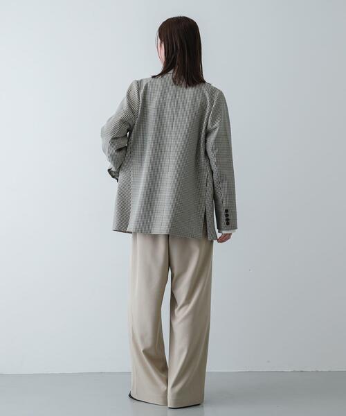 SENSE OF PLACE by URBAN RESEARCH(センスオブプレイスバイアーバンリサーチ)の「『イージーケア/速乾/UVカット/接触冷感』ツータックルーズスラックス(スラックス・レディース・グレー/ブラック/ベージュ・LARGE/MEDIUM/SMALL)」の8枚目の写真