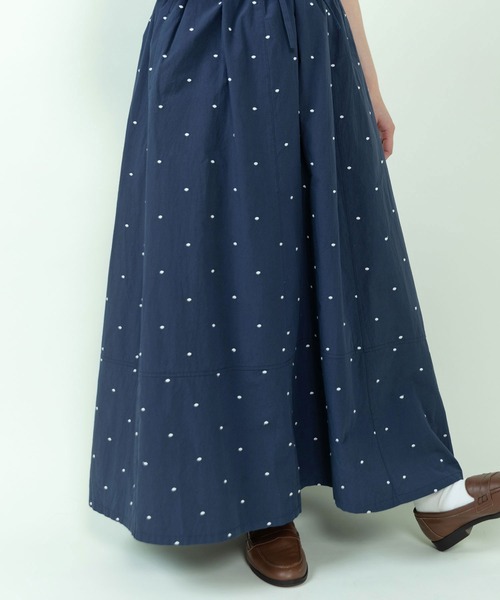 PAR ICI(パーリッシィ)の「DOT刺繍 切り替えギャザースカート(セットアップ対応)(スカート・レディース・ネイビー/アイボリー・FREE)」の4枚目の写真