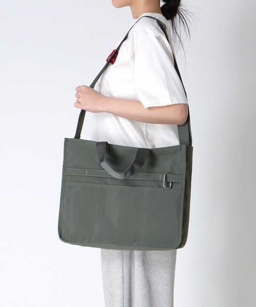 Out n About(アウトナバウト)の「キャリーオントートバッグ【Tough/タフ】M(トートバッグ・レディース・ブラック/パープル/ピンク/カーキ系1・FREE)」の14枚目の写真