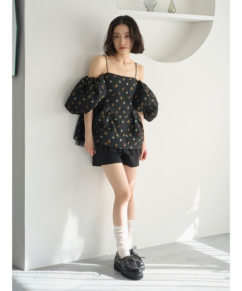 LILY BROWN（リリーブラウン）の「3way ペプラムトップス（シャツ/ブラウス・レディース・ライトグレー/ライトブルー/ブラック・F）」の7枚目の写真