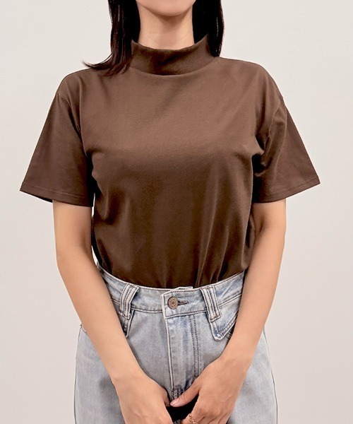 CLOTHY（クロシィ）の「【ジャケットの中にインナーにもgood！】TC天竺プチハイT（Tシャツ/カットソー・レディース・オフホワイト/グレー/ブラック/ブラウン・MEDIUM）」の4枚目の写真