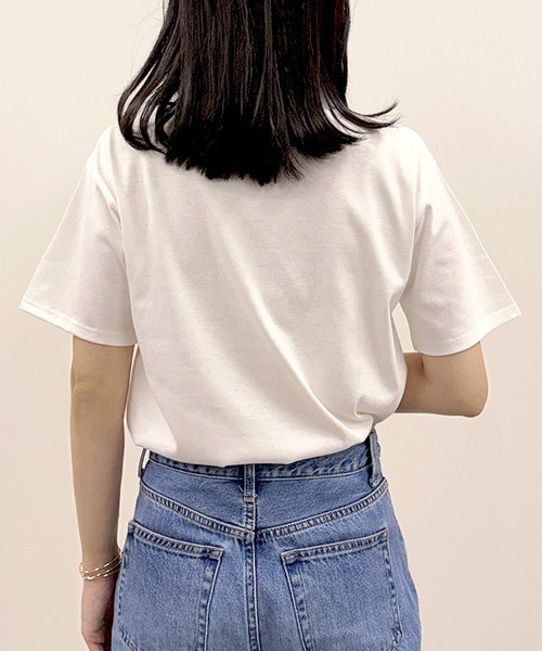 CLOTHY（クロシィ）の「【ジャケットの中にインナーにもgood！】TC天竺プチハイT（Tシャツ/カットソー・レディース・オフホワイト/グレー/ブラック/ブラウン・MEDIUM）」の17枚目の写真