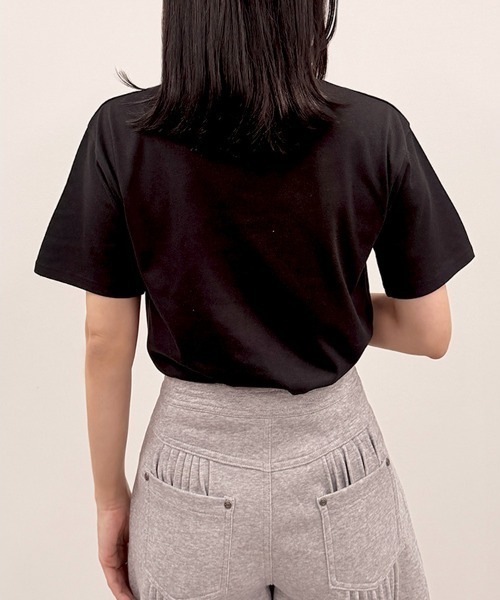 CLOTHY（クロシィ）の「【ジャケットの中にインナーにもgood！】TC天竺プチハイT（Tシャツ/カットソー・レディース・オフホワイト/グレー/ブラック/ブラウン・MEDIUM）」の20枚目の写真