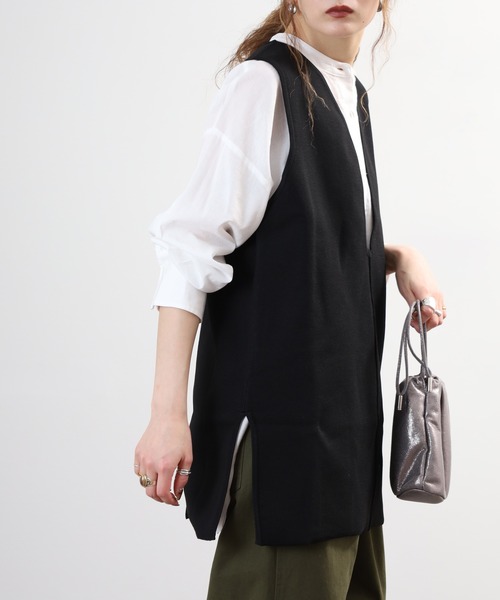 FUNALIVE(ファンアライブ)の「comoely closet 揺れる深Vニットジレ(その他トップス・レディース・ブラック/ブラウン・S-M/L-XL)」の7枚目の写真