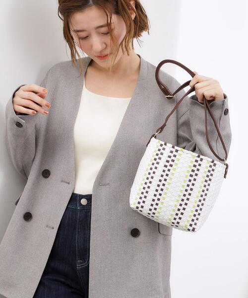 grove(グローブ)の「メルカド巾着ショルダー(ショルダーバッグ・レディース・ブラック/ダークブラウン/レッド系・00)」の11枚目の写真