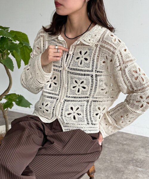 CPCM（シーピーシーエム）の「襟付きクロシェカーディガン（シャツ/ブラウス・レディース・アイボリー/ブラック・FREE）」の2枚目の写真