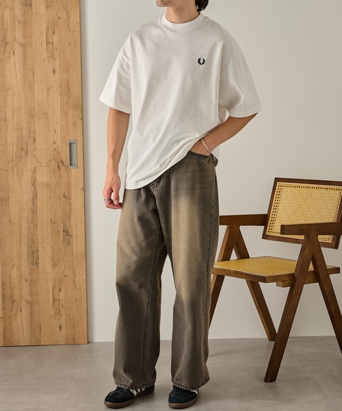 FRED PERRY(フレッドペリー)の「【FRED PERRY】OVERSIZED TSHIRT M3481/オーバーサイズ Tシャツ(Tシャツ/カットソー・メンズ・ブラック/ブラウン/ホワイト・M/S/L)」の16枚目の写真