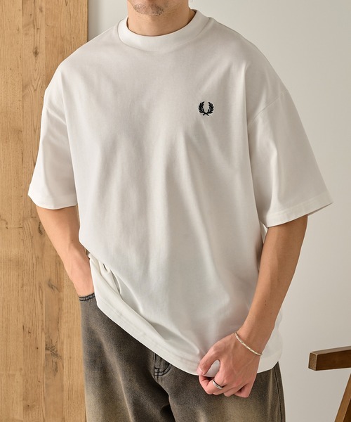 FRED PERRY(フレッドペリー)の「【FRED PERRY】OVERSIZED TSHIRT M3481/オーバーサイズ Tシャツ(Tシャツ/カットソー・メンズ・ブラック/ブラウン/ホワイト・M/S/L)」の12枚目の写真