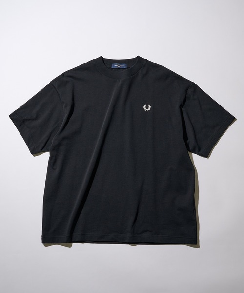 FRED PERRY(フレッドペリー)の「【FRED PERRY】OVERSIZED TSHIRT M3481/オーバーサイズ Tシャツ(Tシャツ/カットソー・メンズ・ブラック/ブラウン/ホワイト・M/S/L)」の10枚目の写真