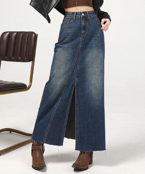 &soiree(アンドソワレ)の「フロントスリットタイトデニムスカート(スカート・レディース・インディゴブルー・X-LARGE/LARGE/MEDIUM/SMALL/X-SMALL)」の2枚目の写真