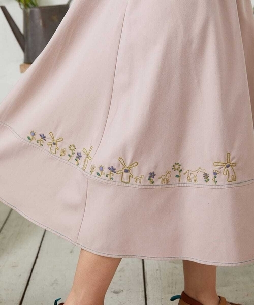 Jocomomola（ホコモモラ）の「Facil 刺繍入りツイルフレアスカート（スカート・レディース・チャコールグレー/ライトピンク・40）」の14枚目の写真