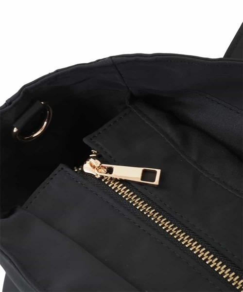 a.v.v（アーヴェヴェ）の「【A4サイズ対応】ナイロンビットトート（トートバッグ・レディース・ブラウン/ブラック・38）」の6枚目の写真