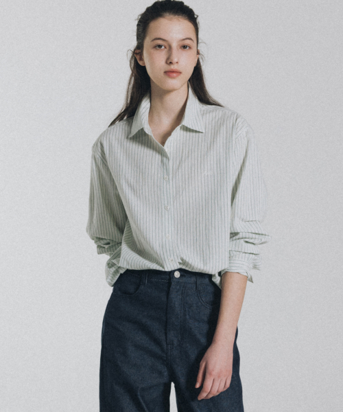 ANDNEEDS(アンドニーズ)の「Clover stripe shirts (green)(シャツ/ブラウス・レディース・その他・FREE)」の2枚目の写真
