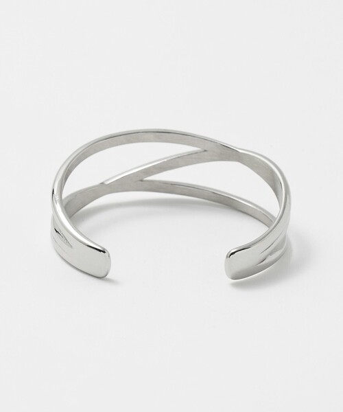 UNITED ARROWS（ユナイテッドアローズ）の「クロスライン バングル（ブレスレット・レディース・シルバー・FREE）」の4枚目の写真