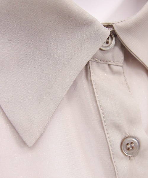 clear（クリア）の「リボン付きショート丈ラメシアーシャツ［骨格ウェーブ/華奢見え/フェミニン］（シャツ/ブラウス・レディース・サックスブルー/グレイッシュベージュ/チャコールグレー/オフホワイト/ベージュ・F）」の19枚目の写真