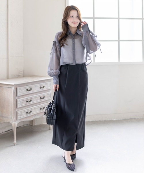 clear（クリア）の「リボン付きショート丈ラメシアーシャツ［骨格ウェーブ/華奢見え/フェミニン］（シャツ/ブラウス・レディース・サックスブルー/グレイッシュベージュ/チャコールグレー/オフホワイト/ベージュ・F）」の11枚目の写真