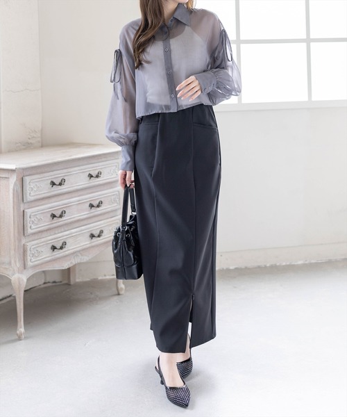 clear（クリア）の「リボン付きショート丈ラメシアーシャツ［骨格ウェーブ/華奢見え/フェミニン］（シャツ/ブラウス・レディース・サックスブルー/グレイッシュベージュ/チャコールグレー/オフホワイト/ベージュ・F）」の13枚目の写真