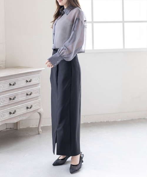 clear（クリア）の「リボン付きショート丈ラメシアーシャツ［骨格ウェーブ/華奢見え/フェミニン］（シャツ/ブラウス・レディース・サックスブルー/グレイッシュベージュ/チャコールグレー/オフホワイト/ベージュ・F）」の14枚目の写真