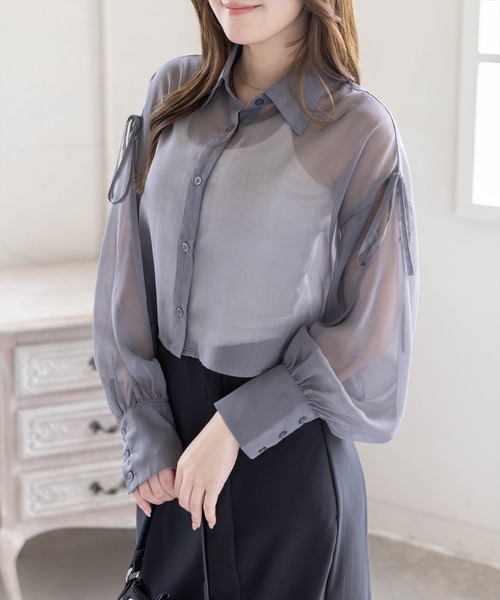 clear（クリア）の「リボン付きショート丈ラメシアーシャツ［骨格ウェーブ/華奢見え/フェミニン］（シャツ/ブラウス・レディース・サックスブルー/グレイッシュベージュ/チャコールグレー/オフホワイト/ベージュ・F）」の8枚目の写真