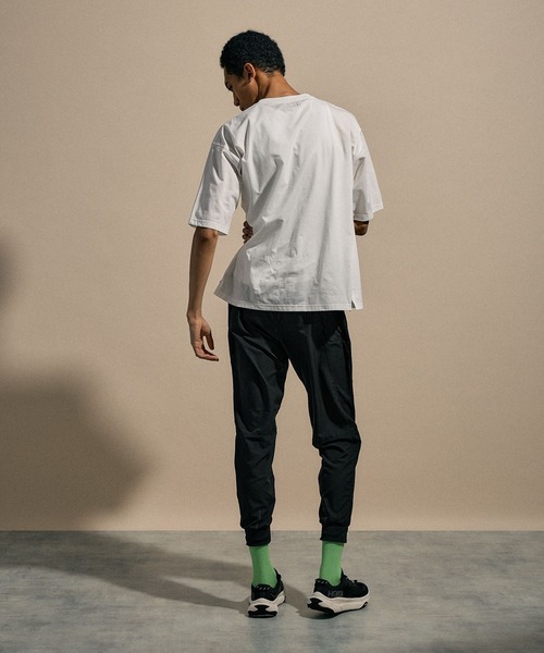 NUMERALS（ヌメラルズ）の「[NUMERALS]ONE POINT T（Tシャツ/カットソー・メンズ・ホワイト/ブラック/グレー・LARGE/MEDIUM）」の7枚目の写真