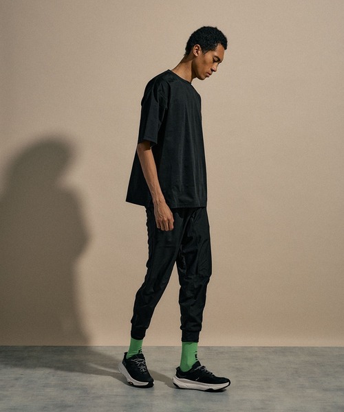 NUMERALS（ヌメラルズ）の「[NUMERALS]ONE POINT T（Tシャツ/カットソー・メンズ・ホワイト/ブラック/グレー・LARGE/MEDIUM）」の16枚目の写真