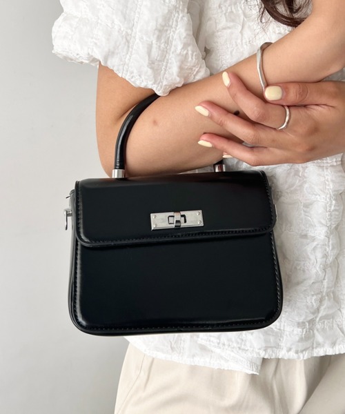 wears(ウェアーズ)の「2wayスクエアショルダーミニバッグ(ショルダーバッグ・レディース・ホワイト/ブラック・FREE)」の12枚目の写真