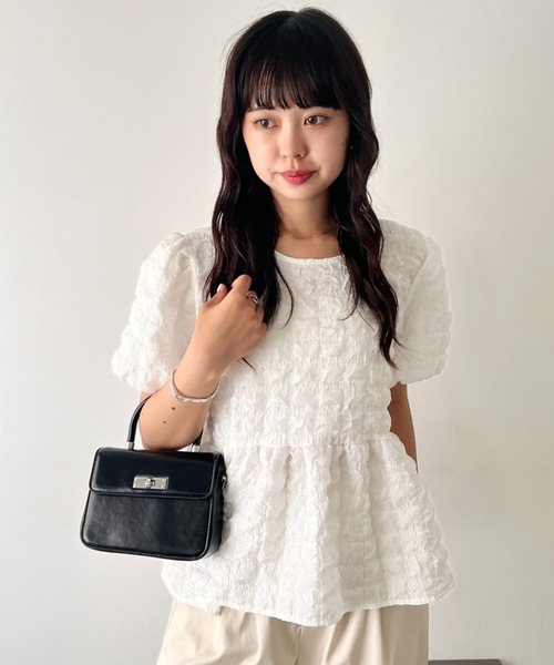 wears(ウェアーズ)の「2wayスクエアショルダーミニバッグ(ショルダーバッグ・レディース・ホワイト/ブラック・FREE)」の16枚目の写真