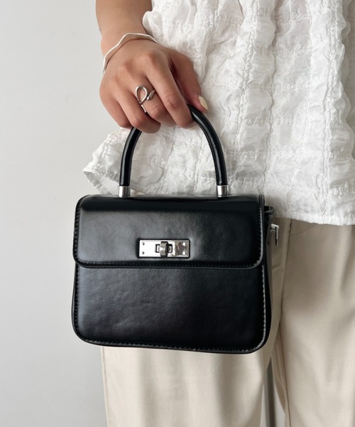 wears(ウェアーズ)の「2wayスクエアショルダーミニバッグ(ショルダーバッグ・レディース・ホワイト/ブラック・FREE)」の17枚目の写真