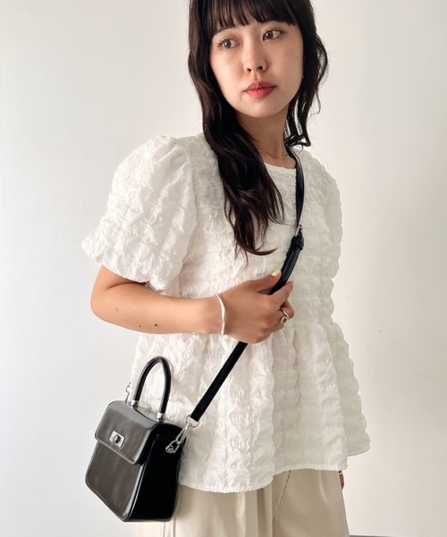 wears(ウェアーズ)の「2wayスクエアショルダーミニバッグ(ショルダーバッグ・レディース・ホワイト/ブラック・FREE)」の22枚目の写真