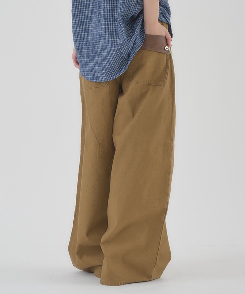 Perushu(ペルーシュ)の「FAKE LEATHER FLAP WIDE WORK PANTS/フェイクレザーフラップワイドワークパンツ(その他パンツ・メンズ・カーキ/ブラウン・LARGE/MEDIUM)」の20枚目の写真