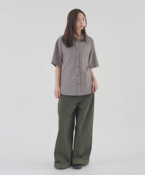 Perushu(ペルーシュ)の「FAKE LEATHER FLAP WIDE WORK PANTS/フェイクレザーフラップワイドワークパンツ(その他パンツ・メンズ・カーキ/ブラウン・LARGE/MEDIUM)」の4枚目の写真