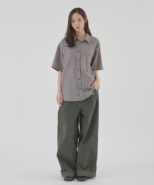 Perushu(ペルーシュ)の「FAKE LEATHER FLAP WIDE WORK PANTS/フェイクレザーフラップワイドワークパンツ(その他パンツ・メンズ・カーキ/ブラウン・LARGE/MEDIUM)」の3枚目の写真