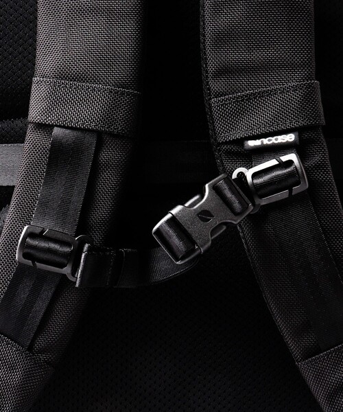 incase(インケース)の「【Incase/インケース】Tracks Backpack 25L(バックパック/リュック・メンズ・ブラック・FREE)」の13枚目の写真