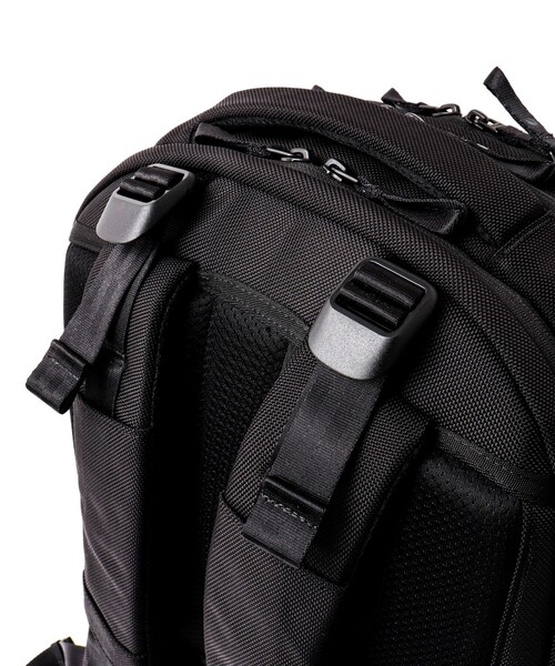 incase(インケース)の「【Incase/インケース】Tracks Backpack 25L(バックパック/リュック・メンズ・ブラック・FREE)」の17枚目の写真