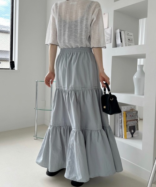 umune（ウムネ）の「ロングスカート マキシ丈 ティアード フレア Aライン 切替 ボリューム ウエストゴム 無地 フェミニン ボトムス 秋 冬（スカート・レディース・ブルーグレー/ネイビー/ベージュ・FREE）」の12枚目の写真
