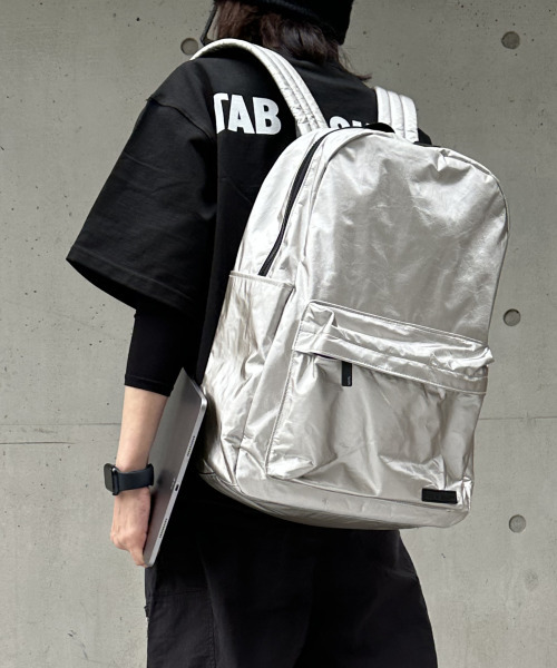TAB N SHIFT(タブアンドシフト)の「Cloudy Backpack - Silver(バックパック/リュック・レディース・その他・FREE)」の1枚目の写真