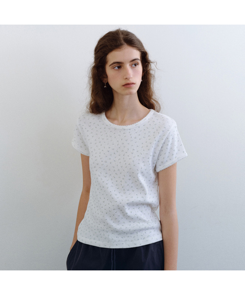 URAGO(ユラーゴ)の「Flower eyelet t-shirt(Tシャツ/カットソー・レディース・オートミール/アイボリー・FREE)」の2枚目の写真