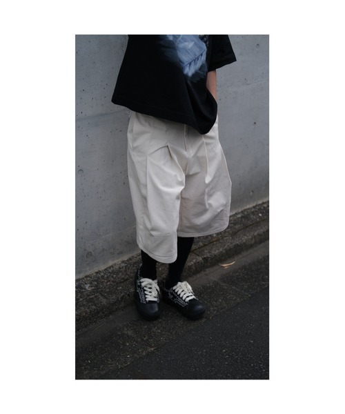 SHINYAKOZUKA(シンヤコヅカ)の「【ZOZO限定】UPCYCLED SHORT BAGGY(その他パンツ・メンズ・ホワイト系その他・X-SMALL)」の4枚目の写真