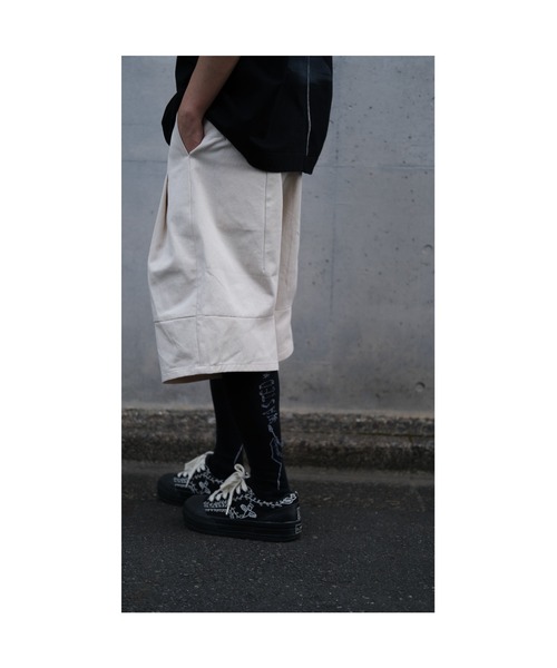 SHINYAKOZUKA(シンヤコヅカ)の「【ZOZO限定】UPCYCLED SHORT BAGGY(その他パンツ・メンズ・ホワイト系その他・X-SMALL)」の7枚目の写真