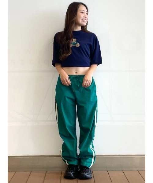 GAP(ギャップ)の「オーガニックコットンポプリン リラックスフィット イージーウエスト ストライプパンツ(その他パンツ・レディース・ブラック/グリーン・S/L/M/XS/XXS)」の10枚目の写真