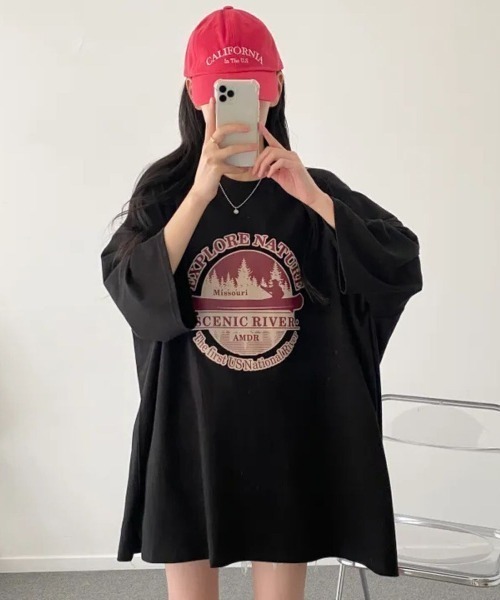 Lips（リップス）の「ゆるっとビッグシルエットで抜け感抜群！アウトドア風プリントカットソー（Tシャツ/カットソー・レディース・グレー/ブラック/ライトグレー・FREE）」の11枚目の写真