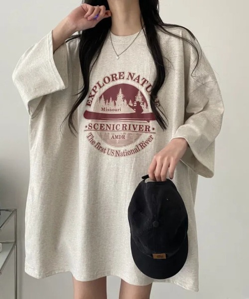 Lips（リップス）の「ゆるっとビッグシルエットで抜け感抜群！アウトドア風プリントカットソー（Tシャツ/カットソー・レディース・グレー/ブラック/ライトグレー・FREE）」の15枚目の写真