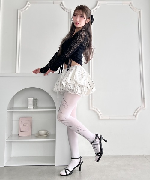 Loueme(ルエム)の「クロスベルトストラップサンダル(サンダル・レディース・ブラック/ホワイト・24.5cm/23.5cm)」の7枚目の写真