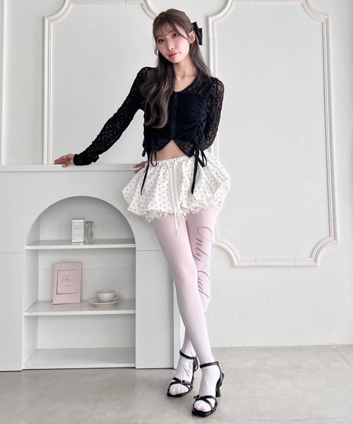 Loueme(ルエム)の「クロスベルトストラップサンダル(サンダル・レディース・ブラック/ホワイト・24.5cm/23.5cm)」の8枚目の写真