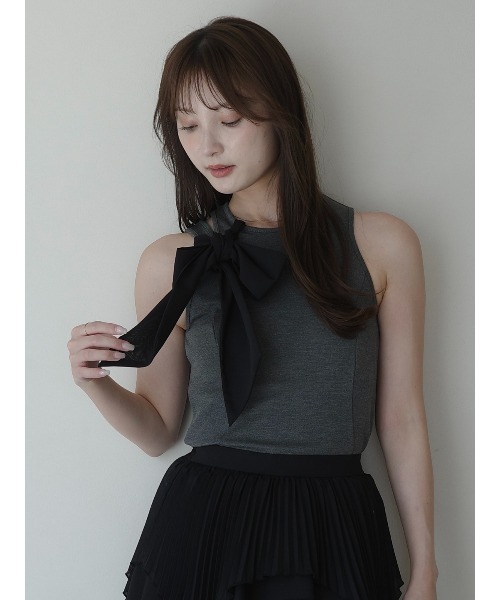 EIMY ISTOIRE(エイミーイストワール)の「2WAY RIBBON SLIT TANK(Tシャツ/カットソー・レディース・グレー/ブラック/ホワイト・F)」の3枚目の写真
