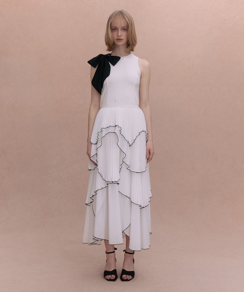 EIMY ISTOIRE(エイミーイストワール)の「2WAY RIBBON SLIT TANK(Tシャツ/カットソー・レディース・グレー/ブラック/ホワイト・F)」の11枚目の写真